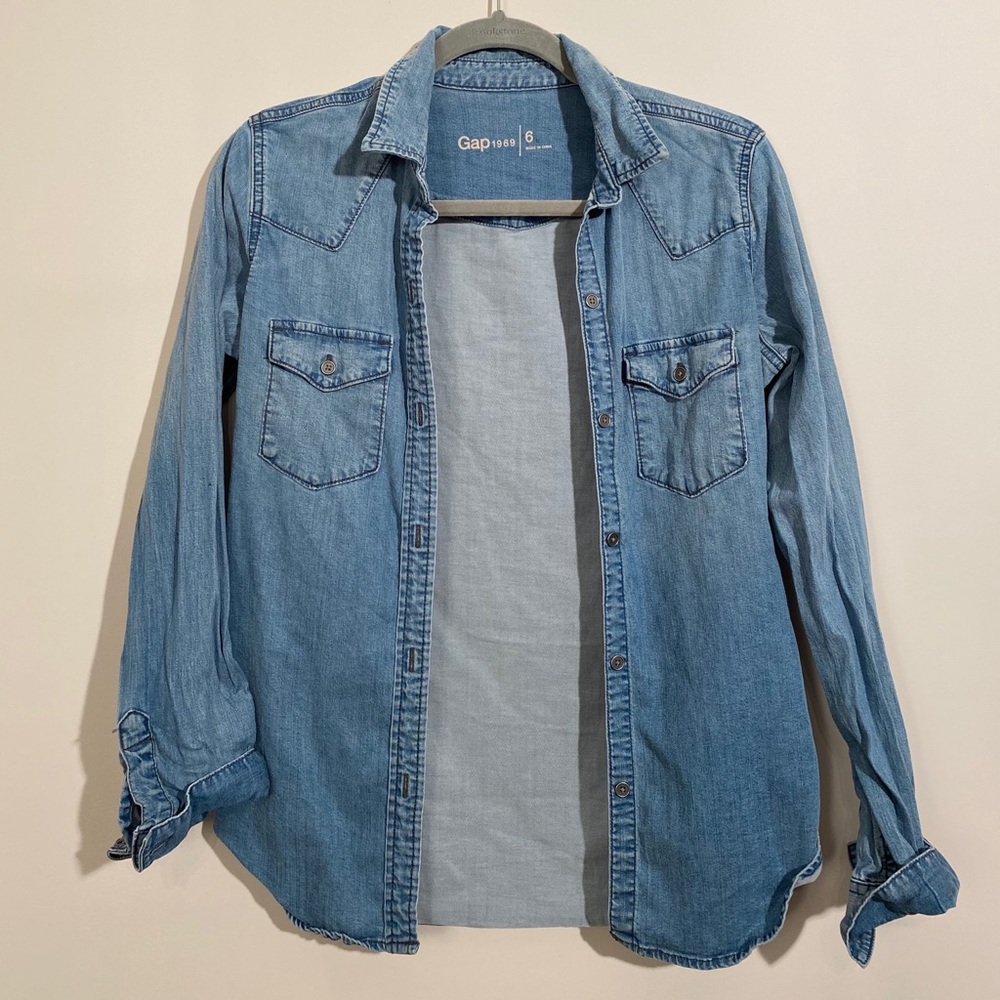 Gap Jean Button Down Fitted Shirt